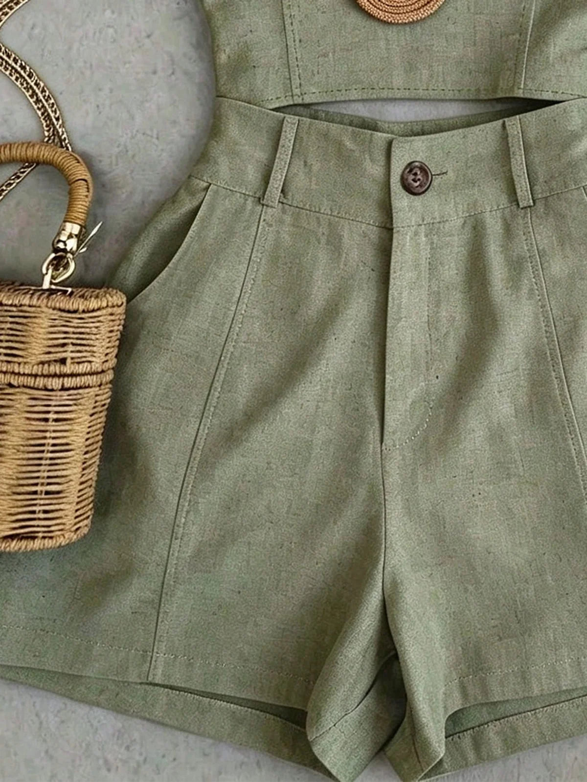 Conjunto de Top com Amarração no Ombro e Shorts em Cor Sólida de