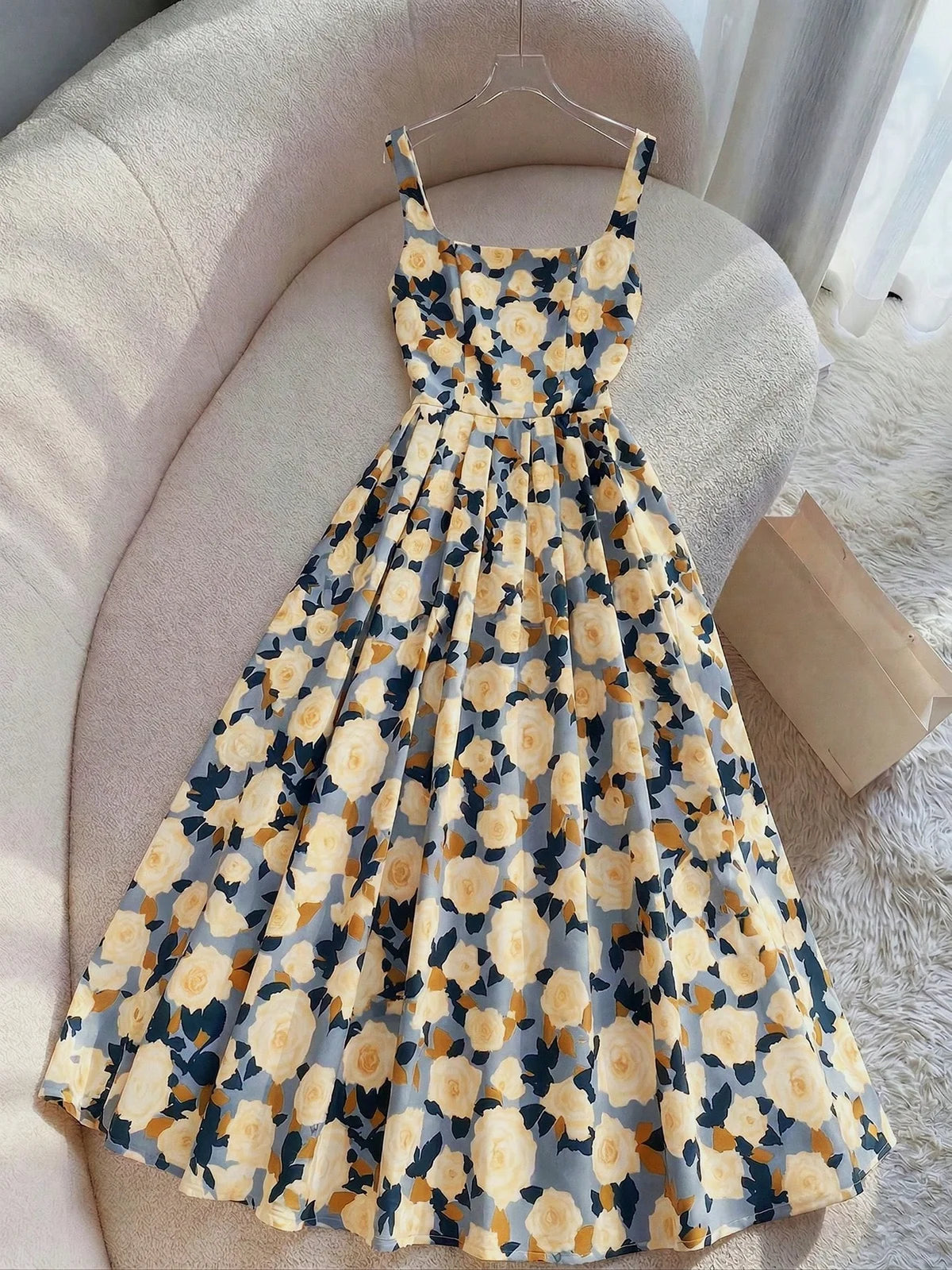 Vestido Longo Slip Romântico Francês com Estampa Floral de