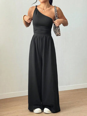 Macacão Feminino Preto Solto com Pernas Retas e Pregas