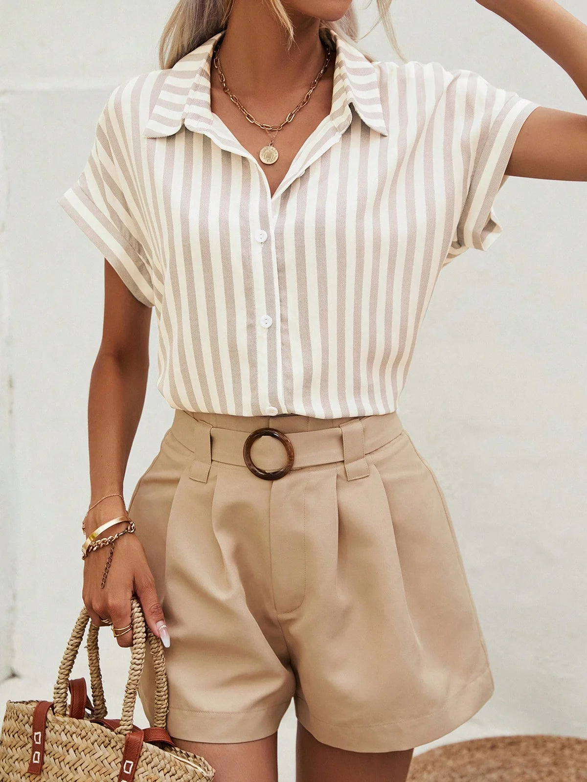 Camisa Listrada de Manga Curta Tipo Morcego, Blusas de Manga Curta