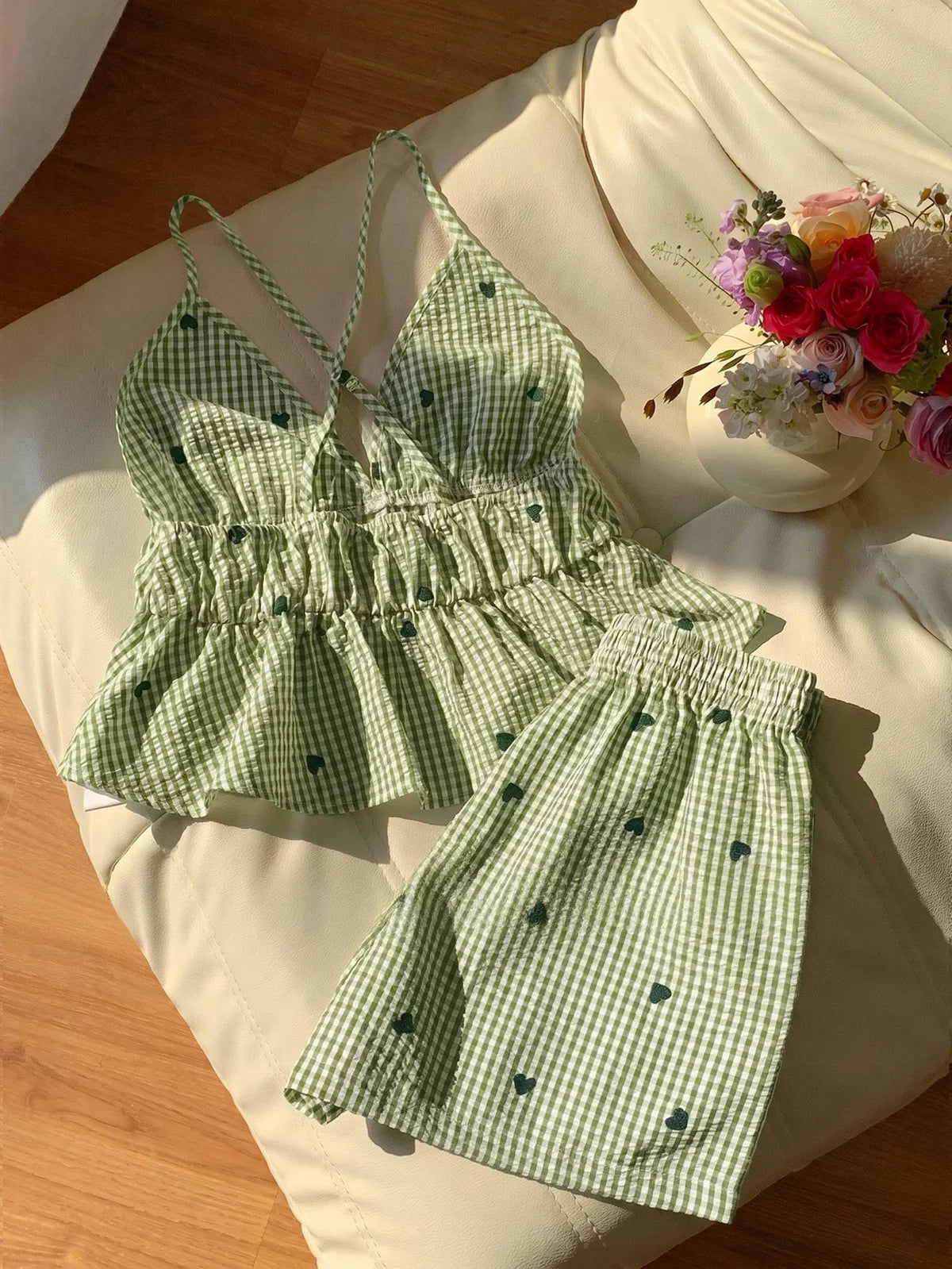 Conjunto Feminino de Top Regata e Shorts com Estampa Xadrez e