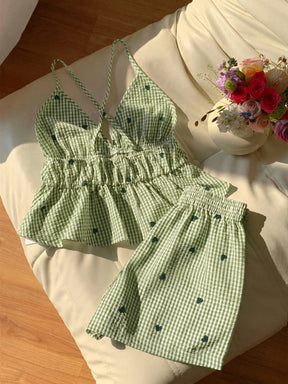 Conjunto Feminino de Top Regata e Shorts com Estampa Xadrez e