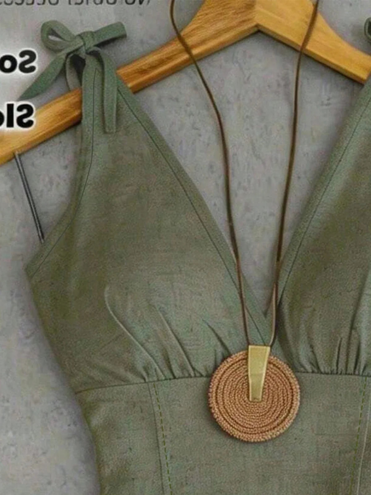 Conjunto de Top com Amarração no Ombro e Shorts em Cor Sólida de