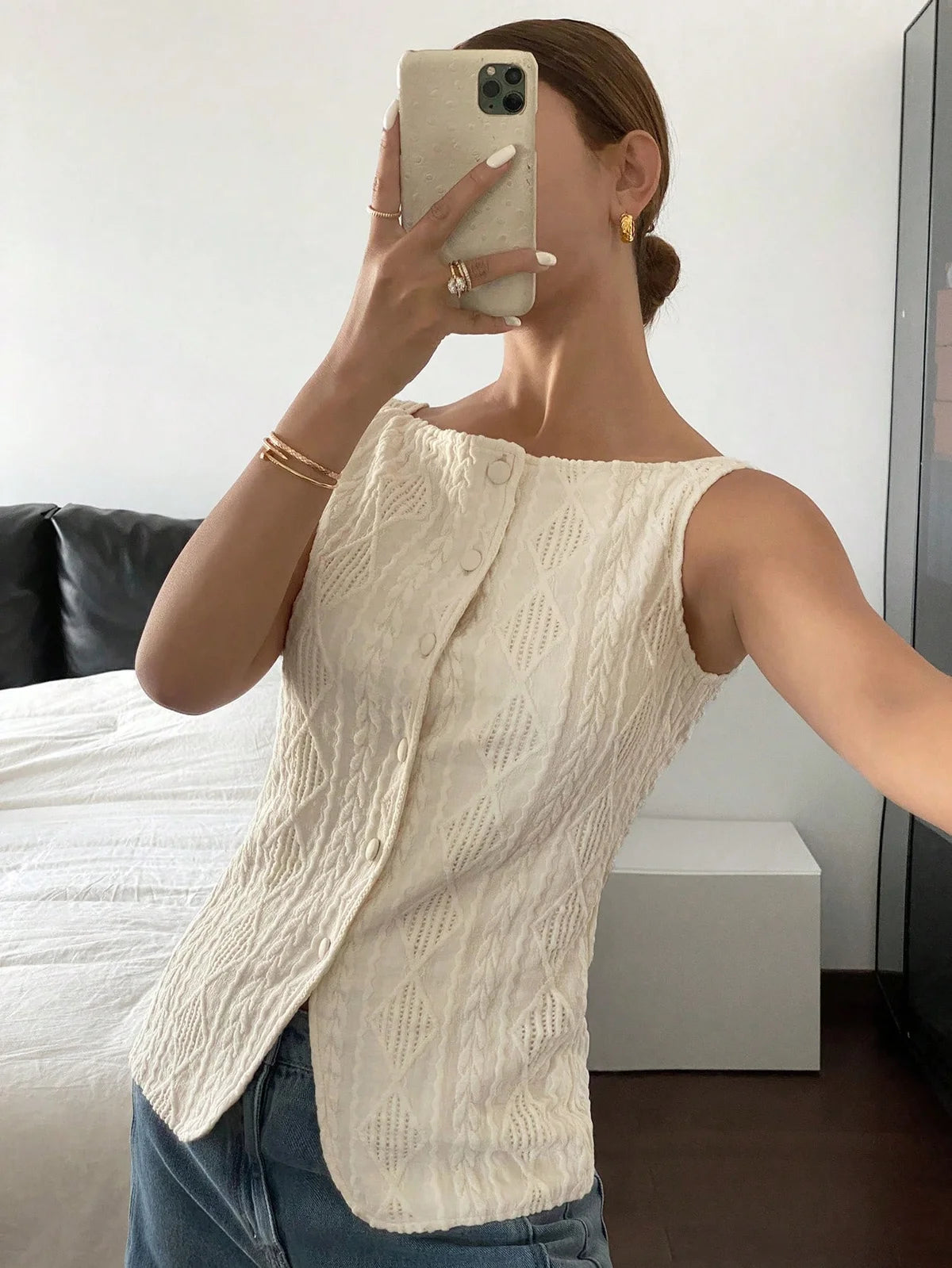 Colete de Alfaiataria Top feminina branca sem mangas com textura