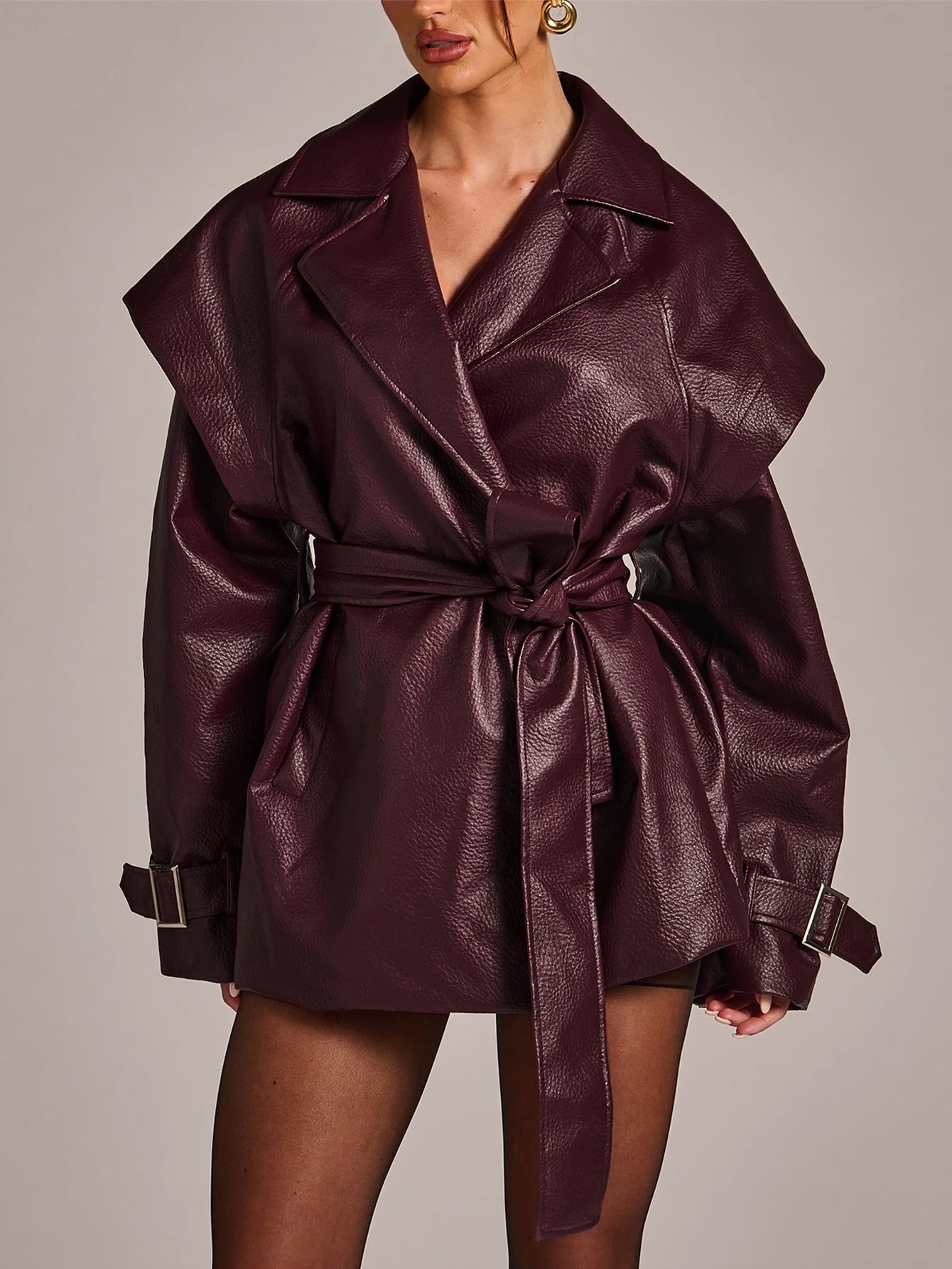 Casaco Trench Cropped Couro PU Bordô com Cinto