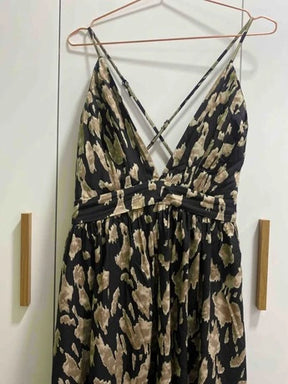 Vestido Sexy Costas Nuas com Tiras Cruzadas Criss-Cross