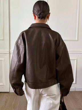 Jaqueta Bomber Couro Sintético Minimalista com Gola Alta
