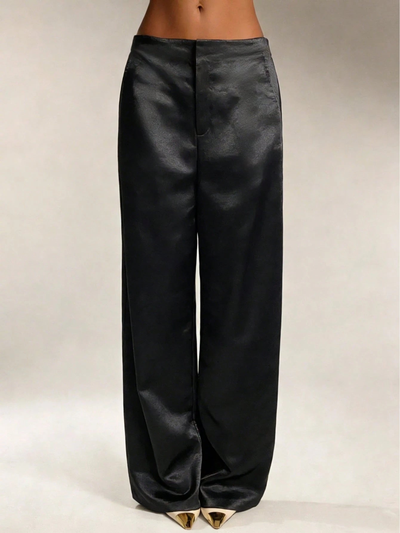 Calça Cetim Pantalona com Cintura Alta e Bolsos