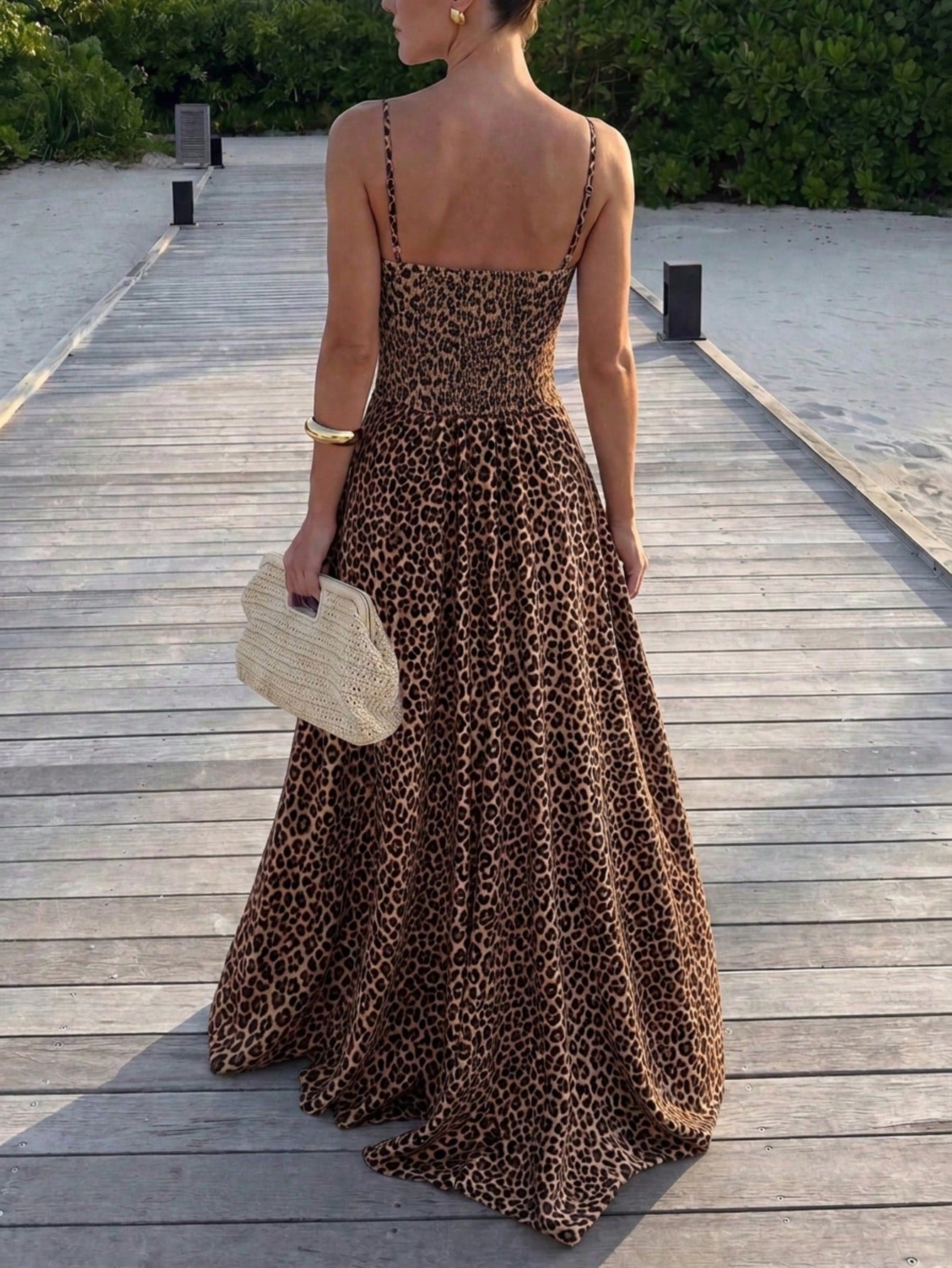 Vestido Sexy Costas Nuas com Tiras Cruzadas Criss-Cross