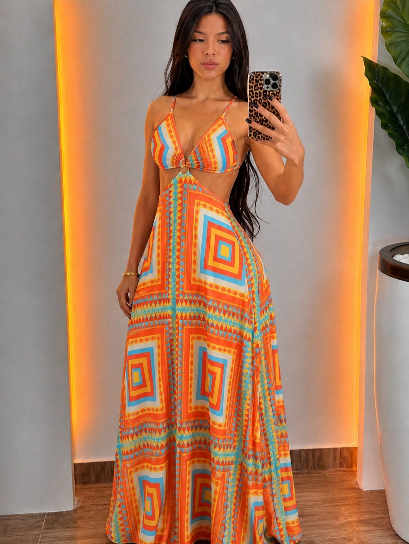 Vestido Sexy Costas Nuas com Tiras Cruzadas Criss-Cross