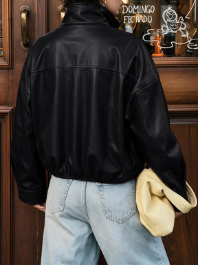 Jaqueta Bomber Couro Sintético Minimalista com Gola Alta