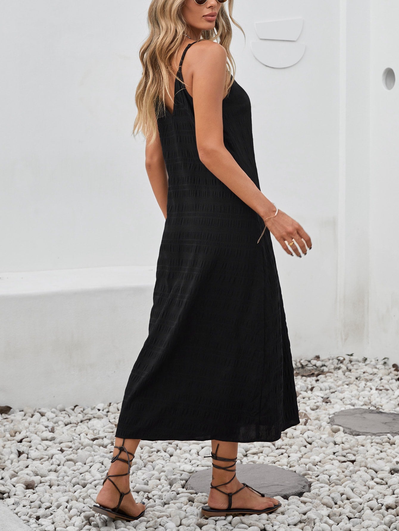 Vestido Sexy Costas Nuas com Tiras Cruzadas Criss-Cross